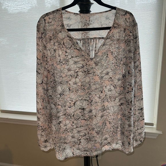 Violet & Claire pink, floral, long sleeve blouse- size 1X - Picture 1 of 9